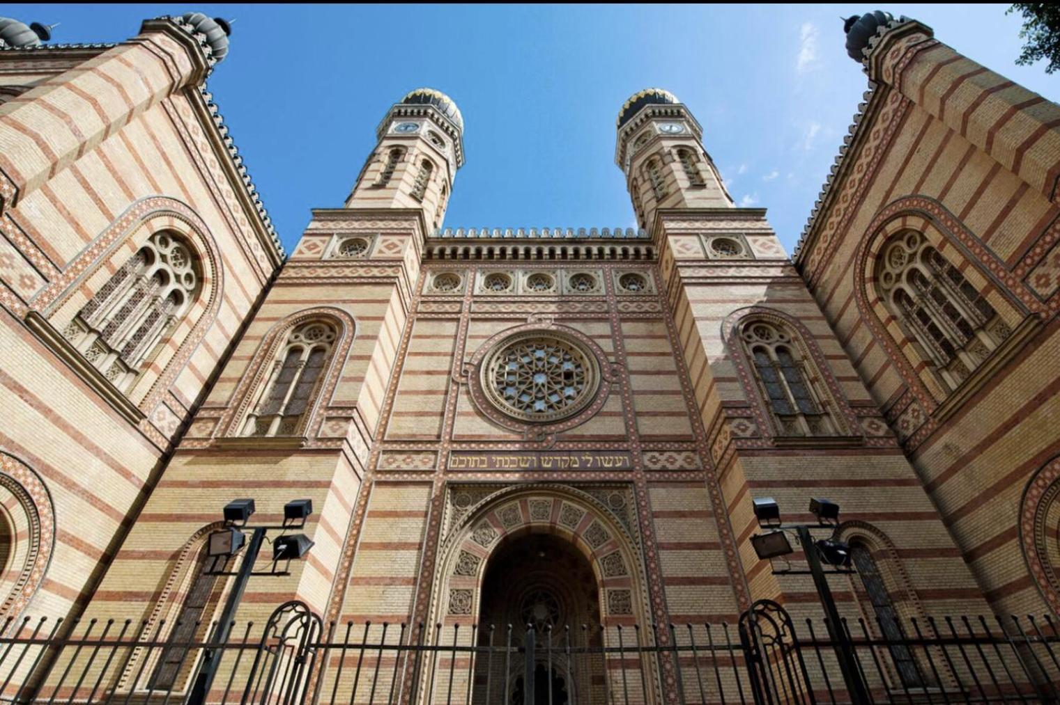 Golbarg Synagoge Apartment In Heart Of City Budapest Eksteriør billede